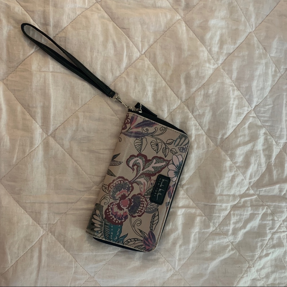 Nicole Miller New York wallet wristlet